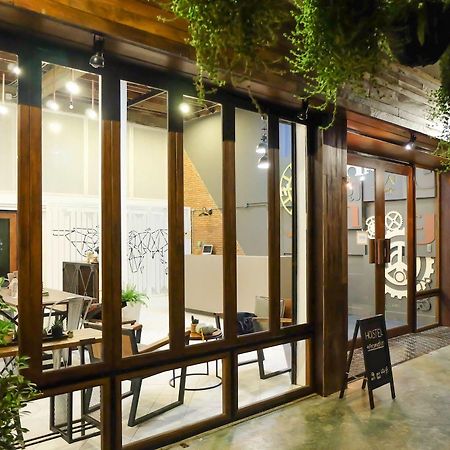 Thai Time Hostel Chiang Mai Dış mekan fotoğraf