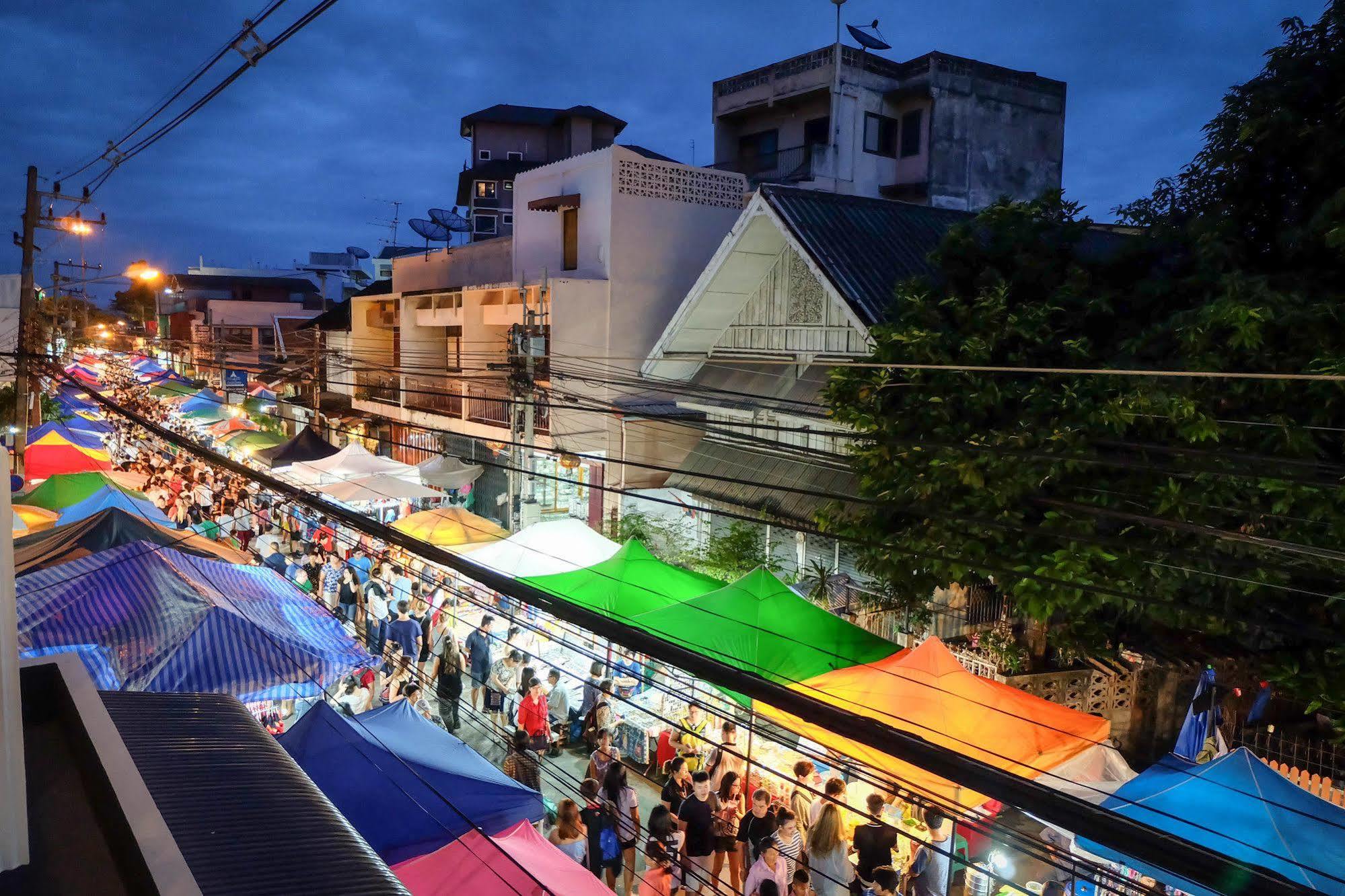 Thai Time Hostel Chiang Mai Dış mekan fotoğraf